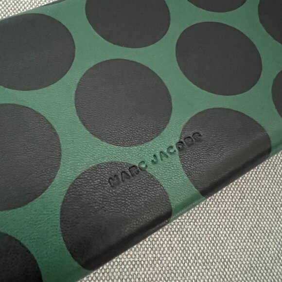 MARC JACOBS Green/Black Polka Dot Wallet Lambskin RARE Runway 2011 - Picture 7 of 7
